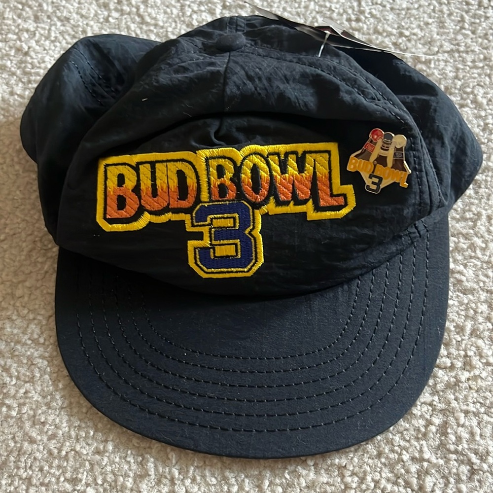 Vintage Bud Bowl 3 SnapBack NWT and Pin